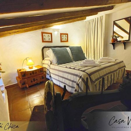 Conjunto Rural Casa Victoria Guest House Villaluenga Del Rosario Bagian luar foto