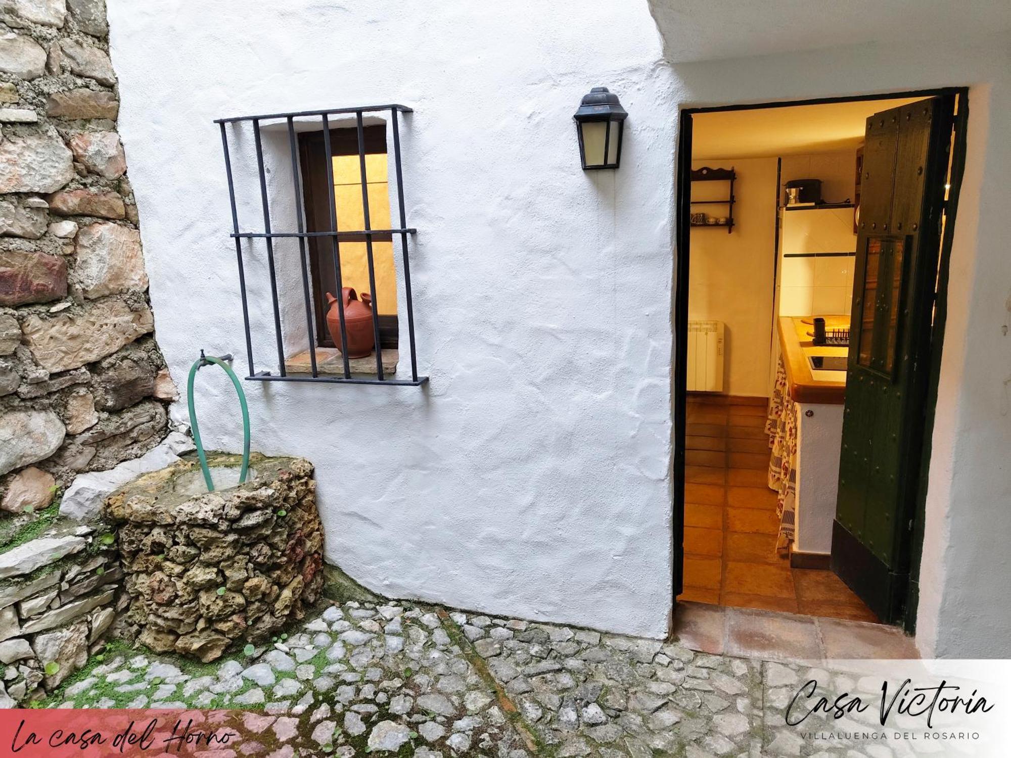 Conjunto Rural Casa Victoria Guest House Villaluenga Del Rosario Bagian luar foto