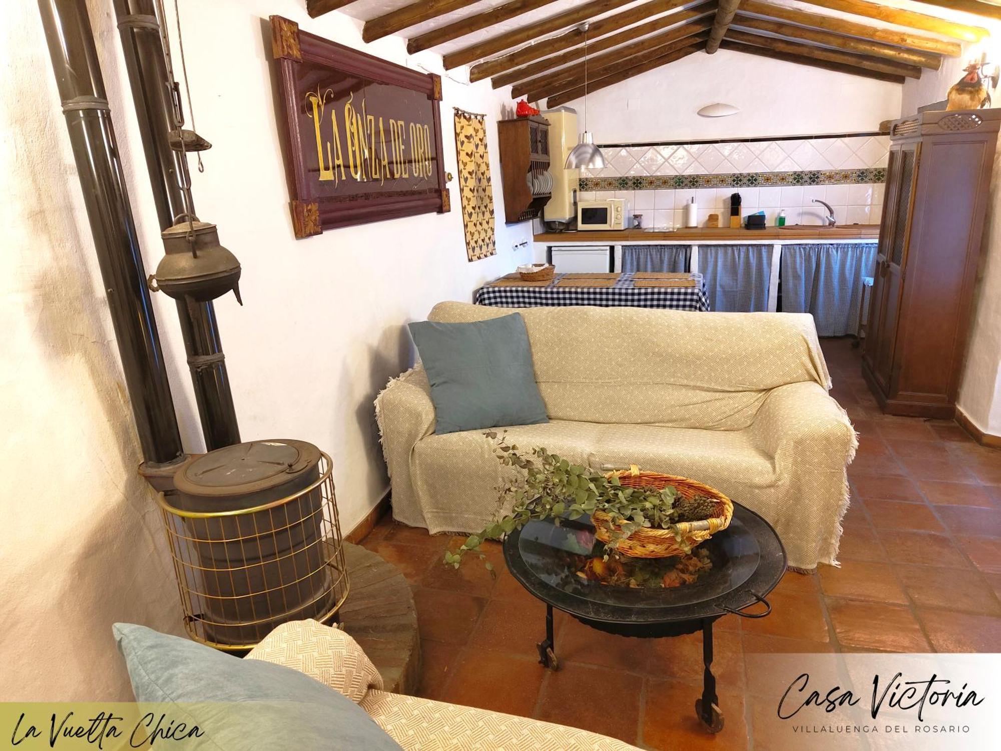 Conjunto Rural Casa Victoria Guest House Villaluenga Del Rosario Bagian luar foto
