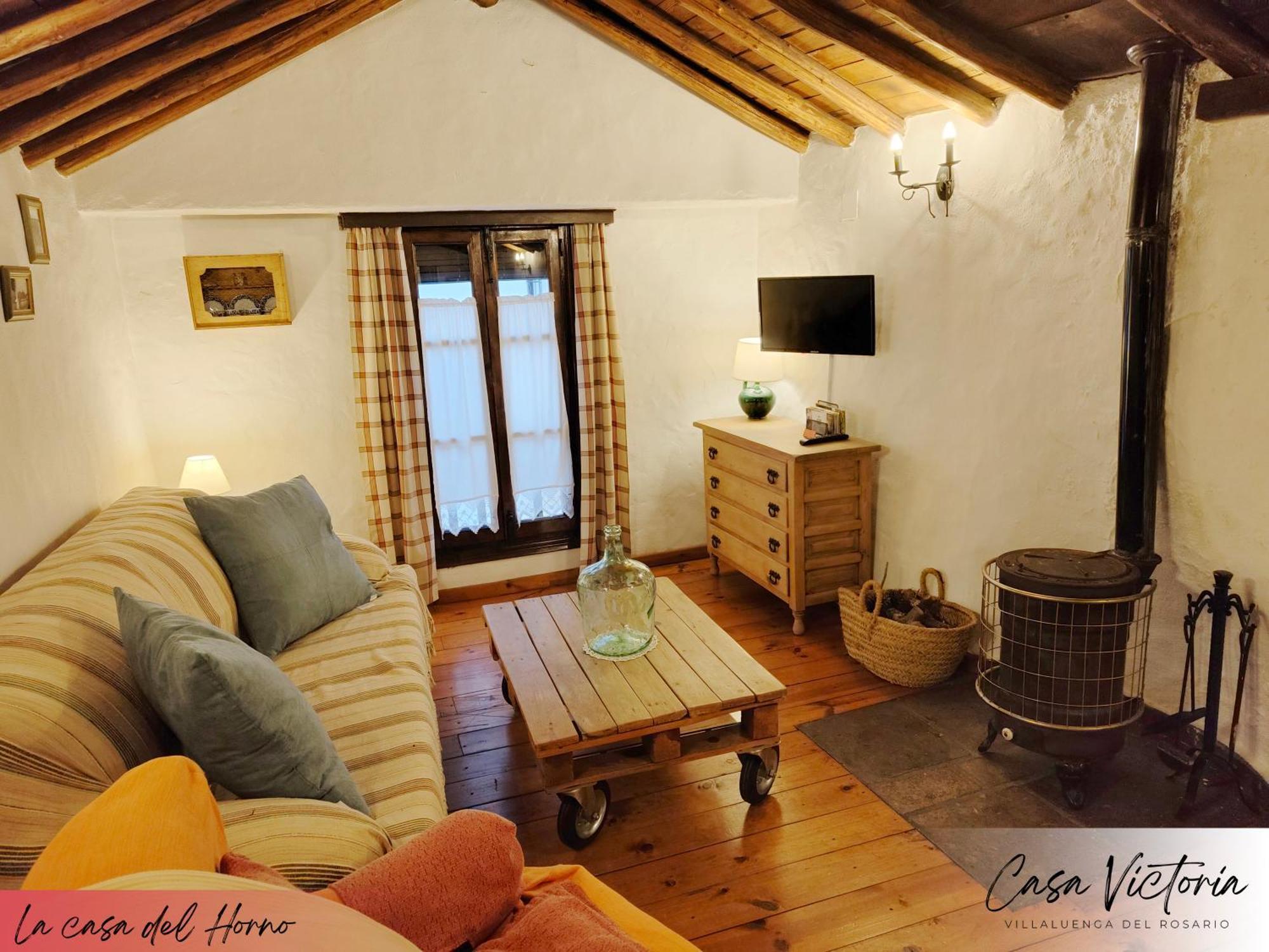 Conjunto Rural Casa Victoria Guest House Villaluenga Del Rosario Bagian luar foto