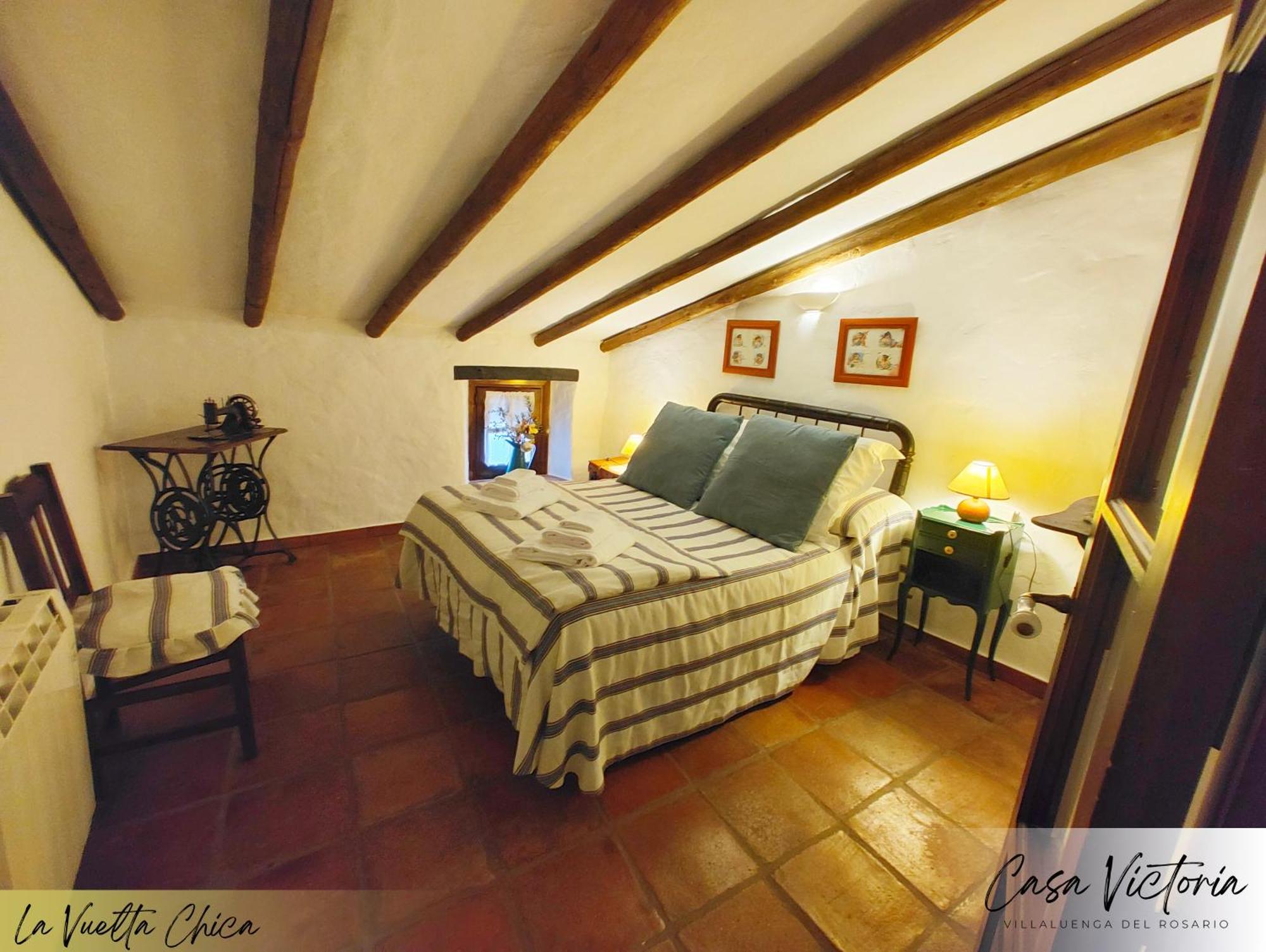 Conjunto Rural Casa Victoria Guest House Villaluenga Del Rosario Bagian luar foto