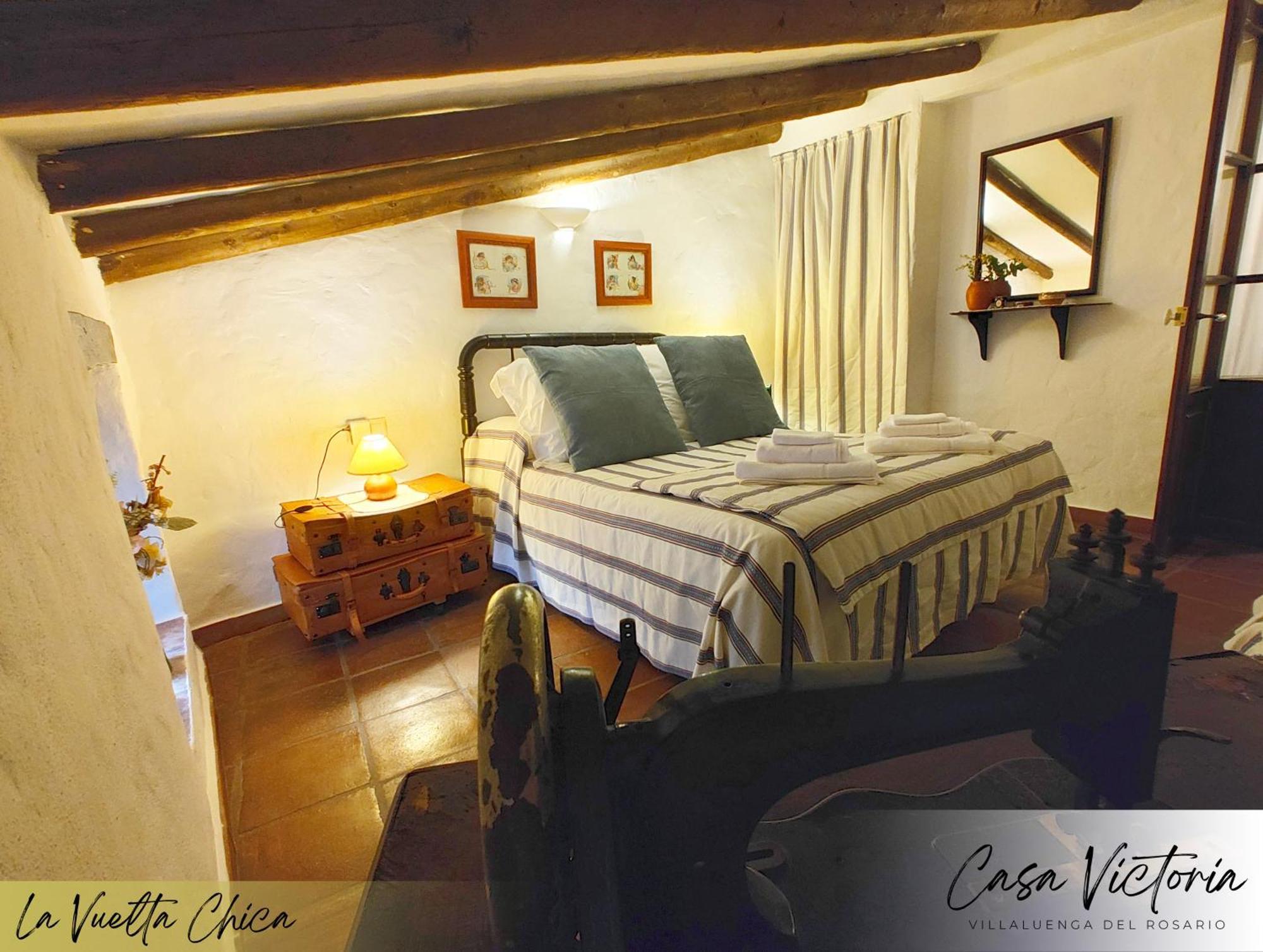 Conjunto Rural Casa Victoria Guest House Villaluenga Del Rosario Bagian luar foto