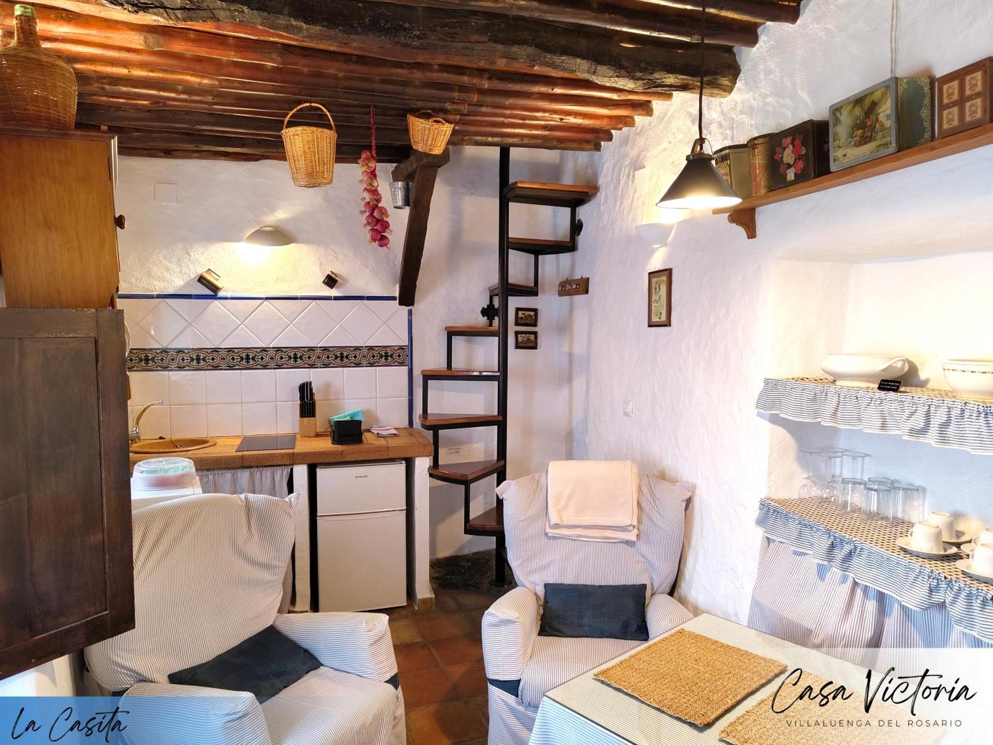 Conjunto Rural Casa Victoria Guest House Villaluenga Del Rosario Bagian luar foto