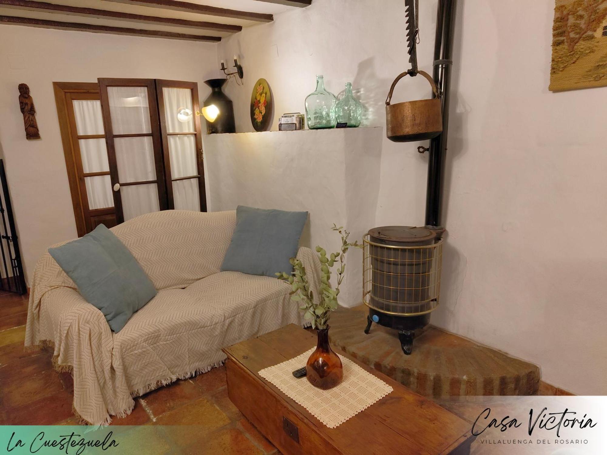 Conjunto Rural Casa Victoria Guest House Villaluenga Del Rosario Bagian luar foto